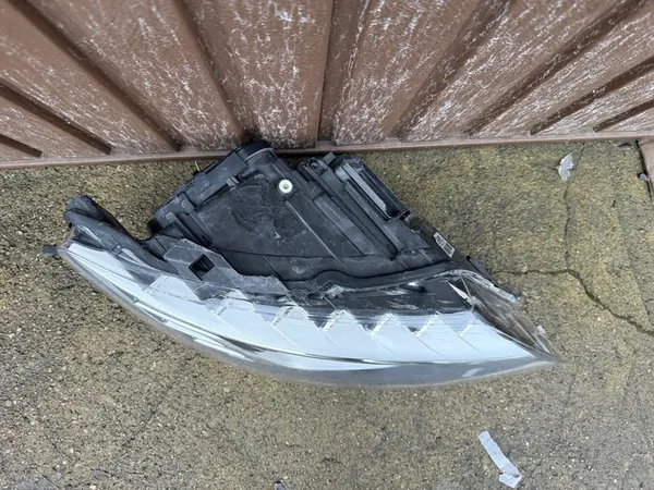 FARO DIANTEIRO VALEO AUDI Q7 DIREITO image 2