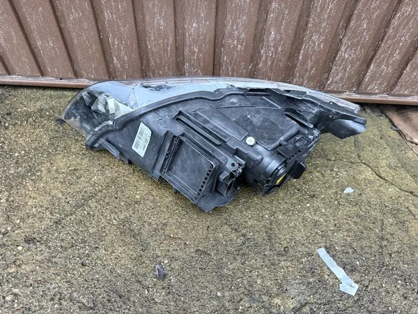 FARO DIANTEIRO VALEO AUDI Q7 DIREITO image 3