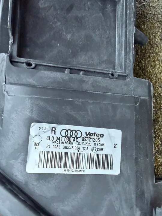 FARO DIANTEIRO VALEO AUDI Q7 DIREITO image 4