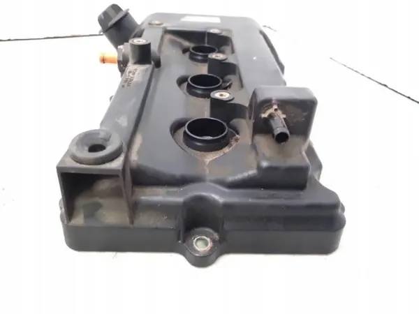 Cubierta de seguidor de levas Mitsubishi OE PA66GF33 - Usado image 3