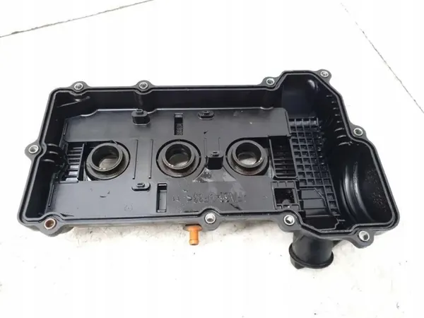 Cubierta de seguidor de levas Mitsubishi OE PA66GF33 - Usado image 8