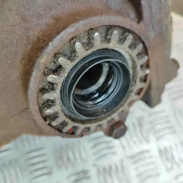 Diferencial trasero Subaru Forester SG 2002 image 10