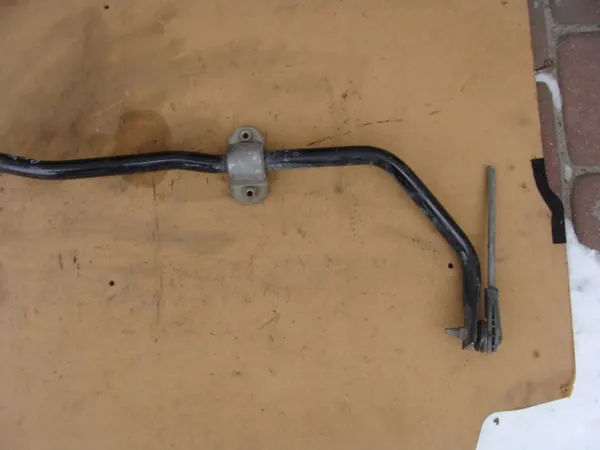 OEM 9825515380 Barra Estabilizadora Dianteira Peugeot 208 II image 3