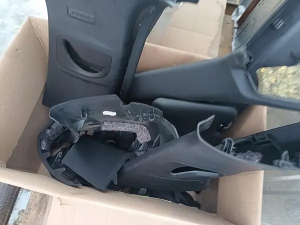 Podsufitka Peugeot 308 II OEM 98018926ZD Noir image 8