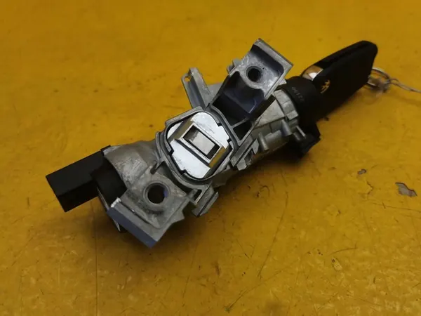 AUDI VW SKODA Avaimen kytkin 5Q1905865 image 4