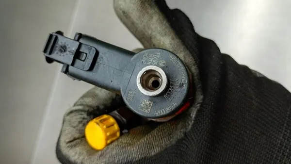 Injector OEM 8200084534 voor Renault 2.2 DCI image 4