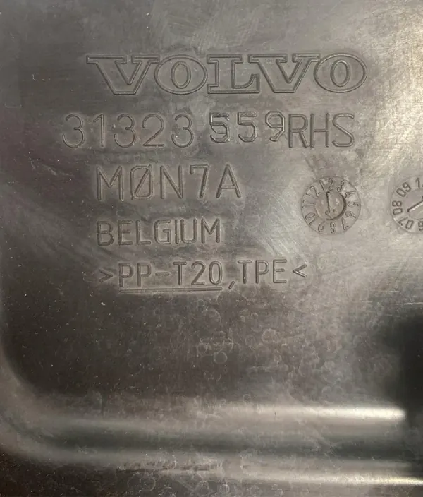 Volvo S60 Kylardeflektor OEM 31323559RHS (2013-2018) image 4