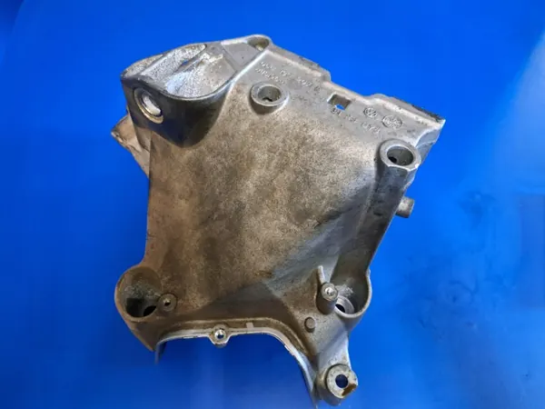 Support Moteur OEM 05C199207A pour Seat Ibiza V KJ 6F image 2