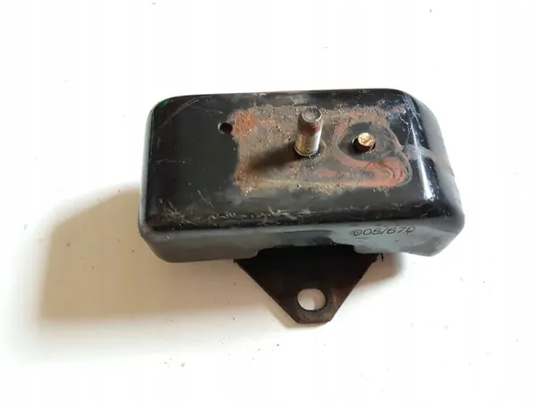 Engine Mount Right Left L200 2.5 DiD MR995005 image 2