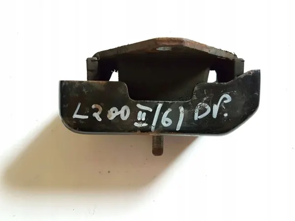 Engine Mount Right Left L200 2.5 DiD MR995005 image 3