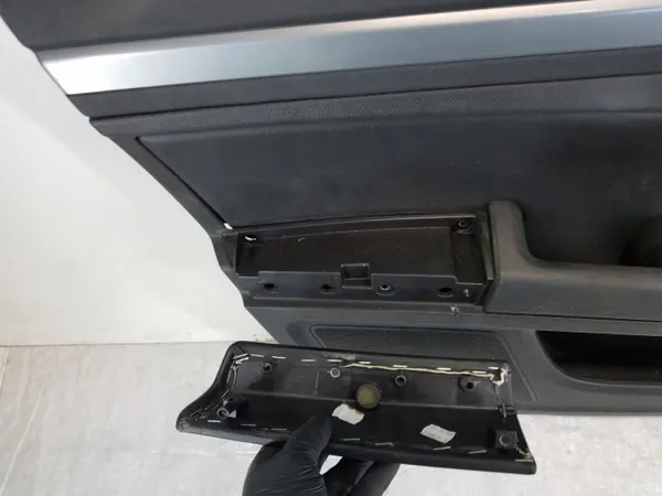 Dörrklädsel Vänster Fram Ljudsystem Skoda Superb II image 5