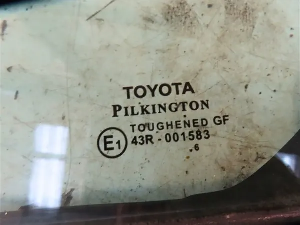 Toyota Avensis T27/T29 Linke Hintertürscheibe OEM image 3