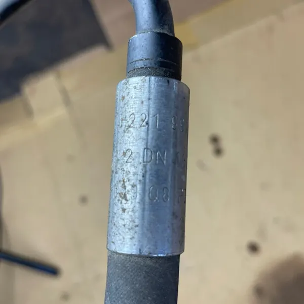 Mercedes W221 S ABC Ophanging Olieleiding OEM 2219972482 image 4