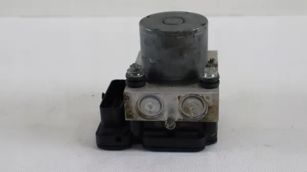 Jeep Cherokee KL ABS-pumppu OEM 04779899AI image 3