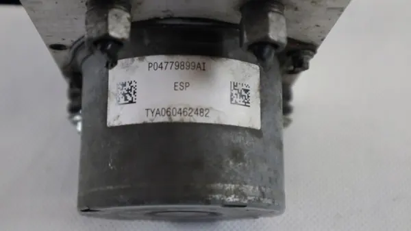 Jeep Cherokee KL ABS-pumppu OEM 04779899AI image 4