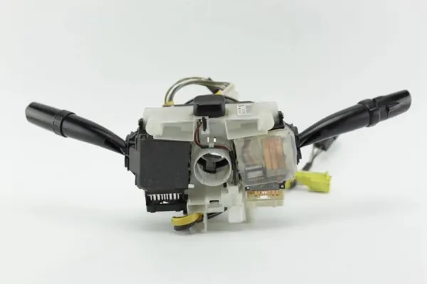 Kytkin OEM 17B709 Subaru Impreza II:lle - Musta image 5