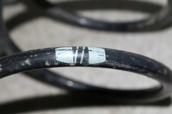 Vordere linke Stoßdämpferfeder OEM 31331092655 BMW Z3 image 5