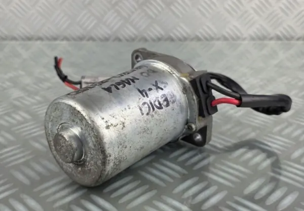 Motor de bomba de dirección OEM 48580-79J50 usado image 4