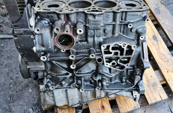 BKE motorblock för Audi A4 B6 1.9 TDI - Begagnad image 2