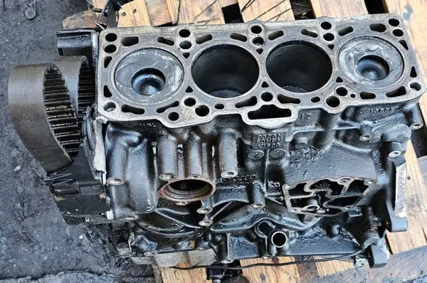 BKE motorblock för Audi A4 B6 1.9 TDI - Begagnad image 4