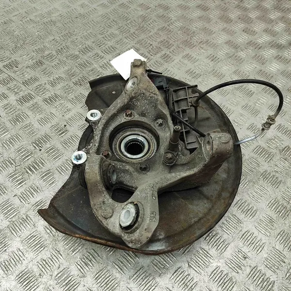 Mercedes-Benz CLS C218 Vänster bakhjulsnav image 5