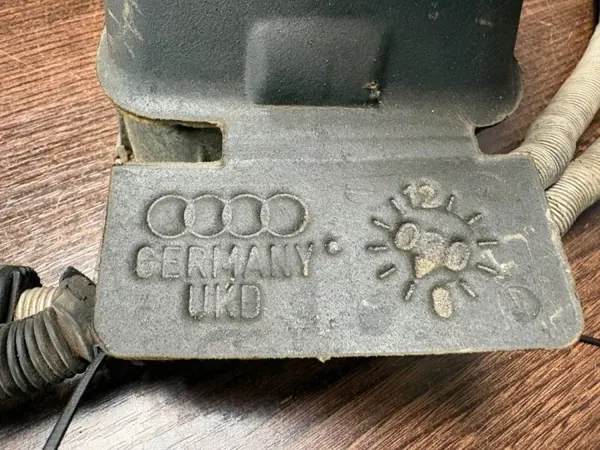 Levier de vitesses OEM 1J0711061C pour Audi A3 S3 8L image 7