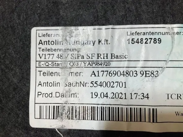 Garniture coffre droit OEM A1776904803 Mercedes-Benz image 3