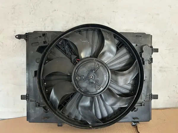 Mercedes Radiatorventilator OEM A0995050455 - Gebruikt image 2