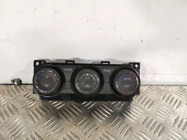 Subaru ilmastointipaneeli OEM 72311FJ090 - Käytetty image 2