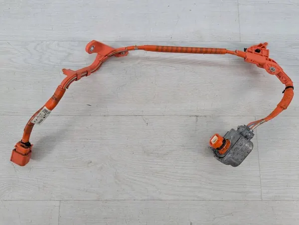 Toyota C-HR Hybrid Korkeajännitekaapeli OEM 821H247010B image 2