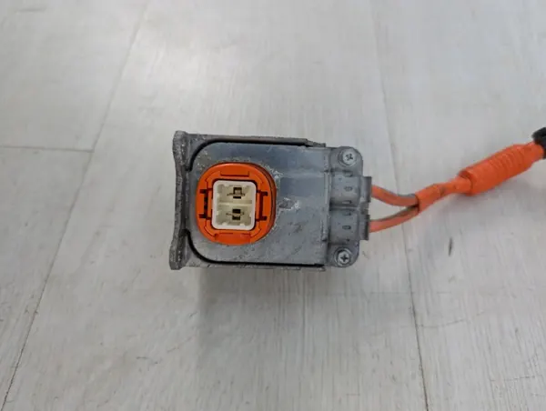 Toyota C-HR Hybrid Korkeajännitekaapeli OEM 821H247010B image 4
