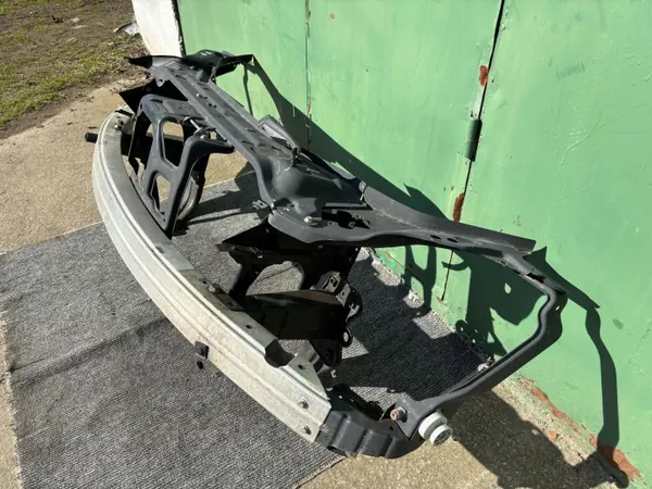 Viga de reforço dianteira OEM BAD326 para Mercedes CLS image 4