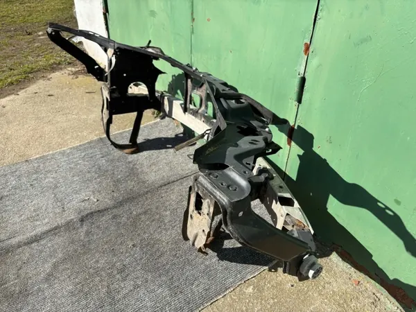 Viga de reforço dianteira OEM BAD326 para Mercedes CLS image 7