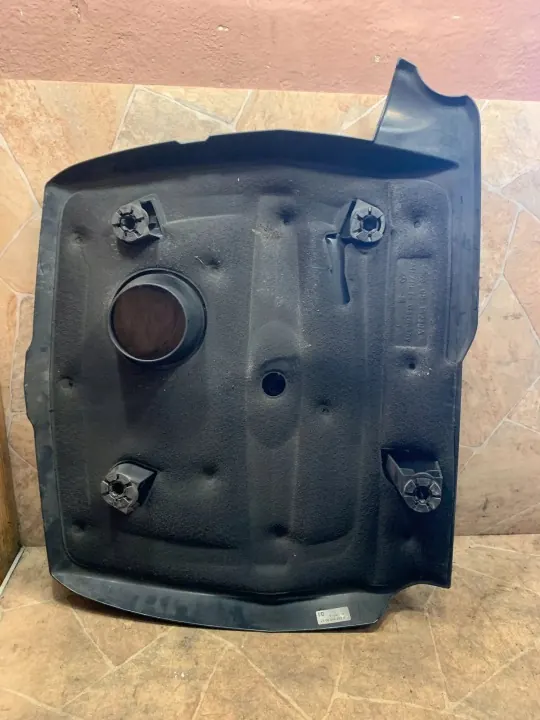 Cubierta motor OEM A6070100067 Mercedes W246 Clase B image 5