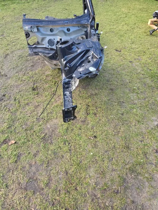 OEM 12245 Audi A4 B9 Lokasuoja & Kynnys image 2