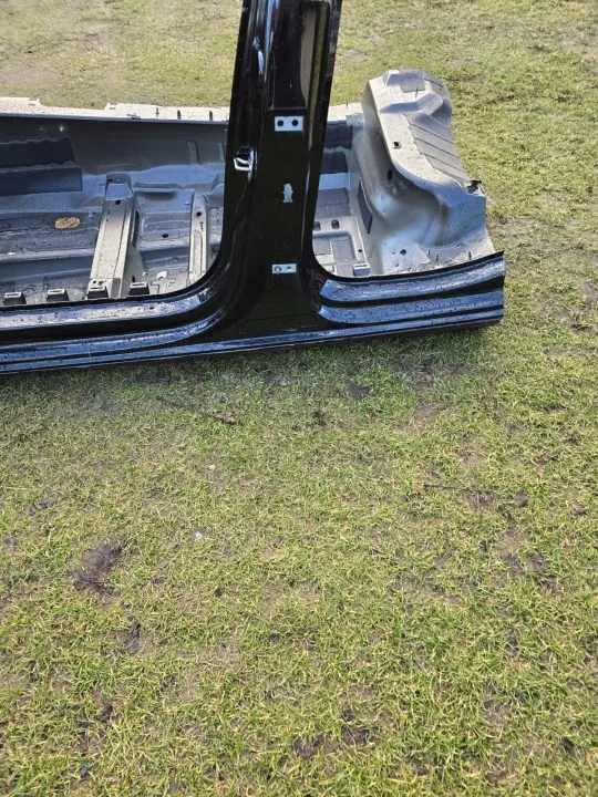 OEM 12245 Audi A4 B9 Lokasuoja & Kynnys image 5
