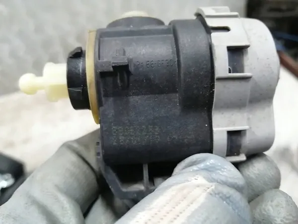Xenon-Scheinwerfermotor OEM 89062253 für Citroen C5 image 3