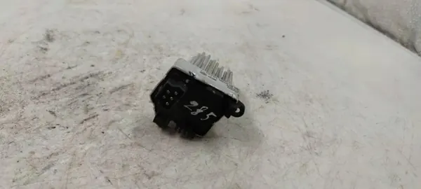 BMW Värmefläktrelä OEM 99000053 för X5 E53 3.0L image 2