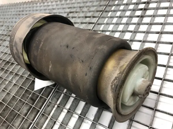 Achter rechter luchtveer OEM LORK-944-108255 BMW F16 image 3