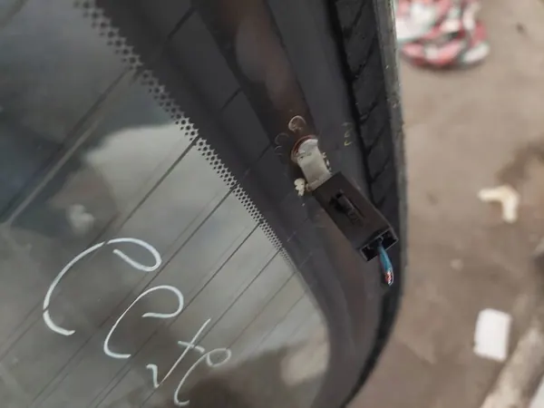 SEDAN OEM achterruit voor Nissan Primera P12 Sedan image 3