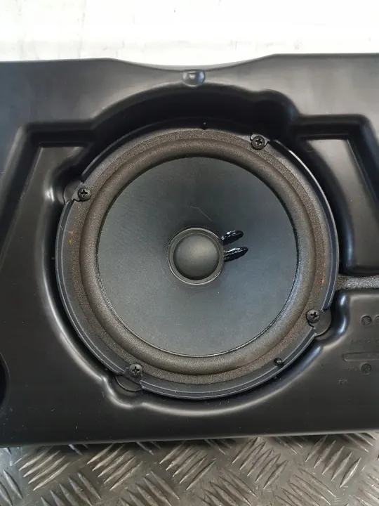 OEM 8W9035382D Subwoofer Audi A4 B9 Avantille image 3