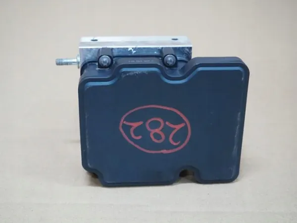Pompe ABS OEM 0265956240 pour Citroen C3 III 1.6 BlueHDI image 4