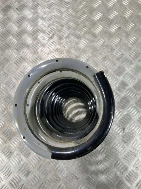 Muelle trasero Subaru OEM FBZ20764 - Usado image 4