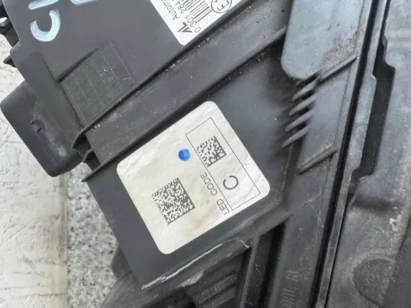 Rechter Voorlamp Mercedes C-Klasse W205 2014-2021 A 205 906 40 03 image 10