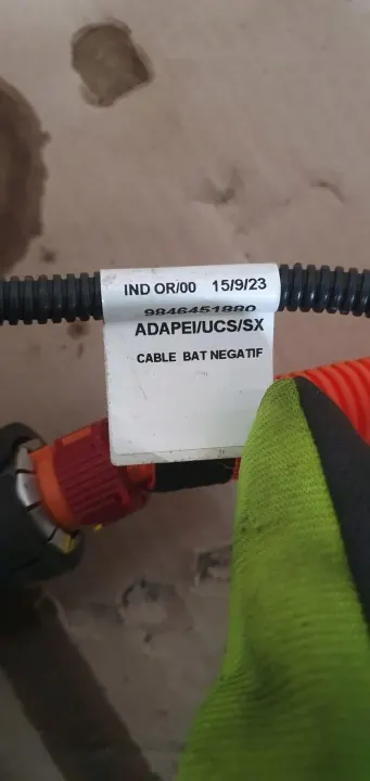 Jännitemuunnin OEM 9849568380 Opel Corsa F:lle image 9