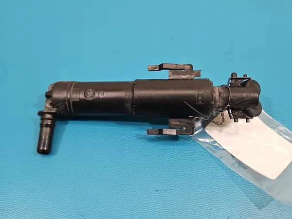 Oikea ajovalopesin OEM 7393510 BMW G30:lle image 6