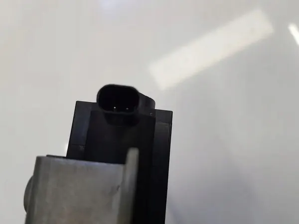 Électrovanne de vide Mercedes 4.0 V8 C63 CLS C218 image 3