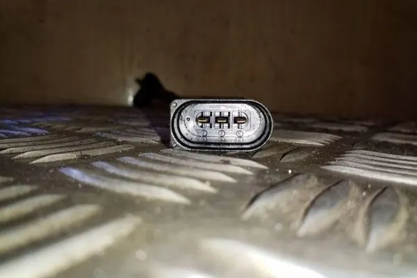 Sensor de posição do eixo de comando SKODA SUPERB II 1.6L image 4