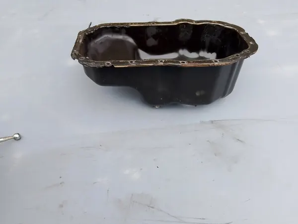 Oljetank 03C103601BH VW Polo IV Seat Leon II Audi 1.2 TSI image 2