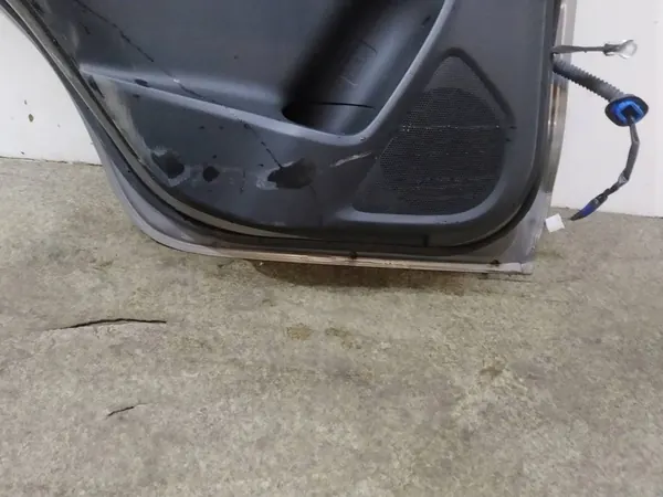 Vänster bakdörr grå Suzuki Baleno II (2015-2022) OEM image 10